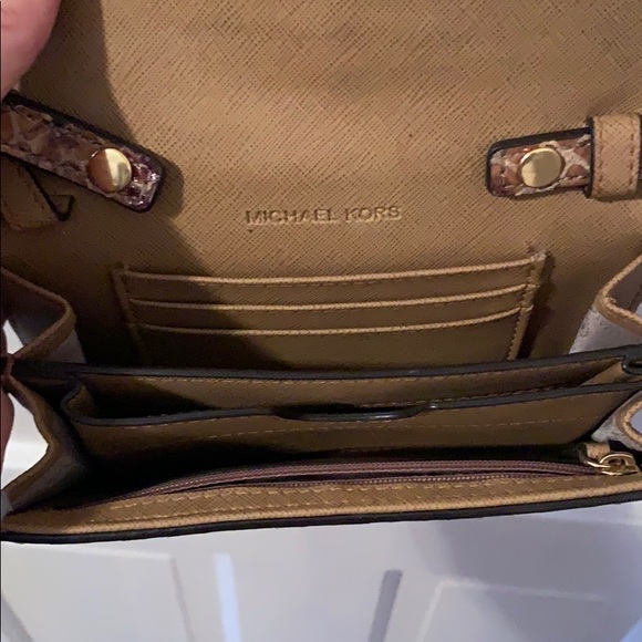 Michael Kors crossbody bag - Picture 4 of 4